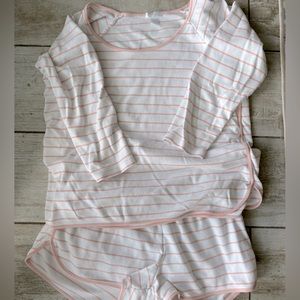 Lake pajama long sleeve/short set. No stains